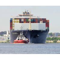 9265  Der Containerfrachter E.R. Tianping läuft in den Hamburger Hafen ein; ein Schlepper zieht das  | Schiffsbilder Hamburger Hafen - Schiffsverkehr Elbe